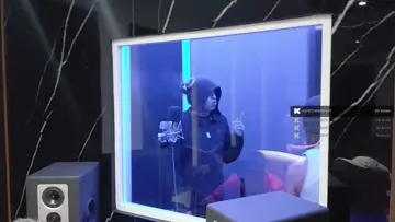 KEVOC EN UN ESTUDIO 