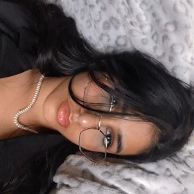 THE Hot Girl Mindset