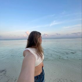 ⋆ sara ⋆