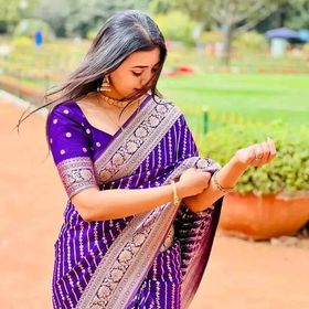 Priya 🙂| Social seller! Content Creater
