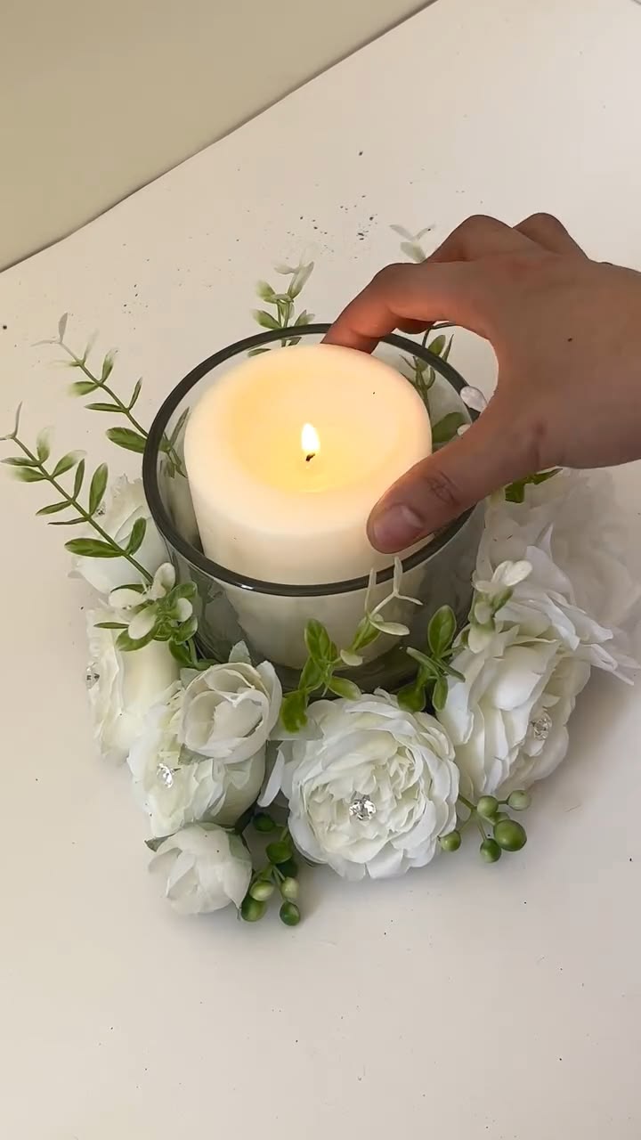 This DIY from Lightbird Flowers proves you don't need a flor