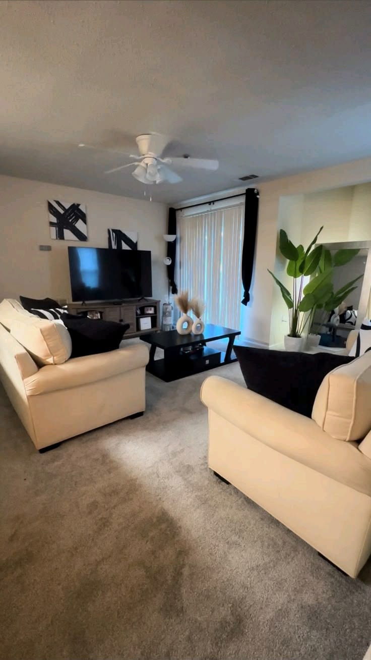Loving this mix of clean lines and soft comfort! Check out t