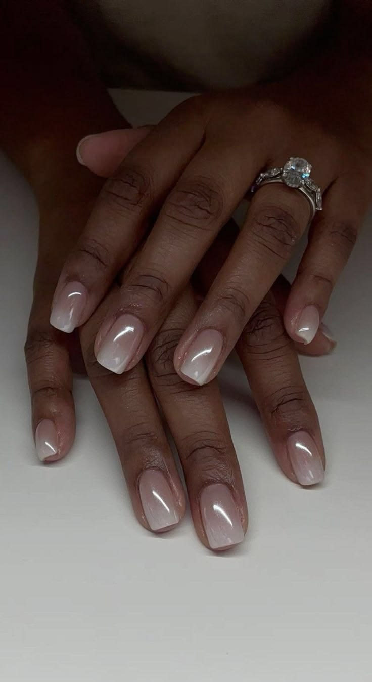 Descubre este diseño de uñas nude tan elegante y versátil ??
