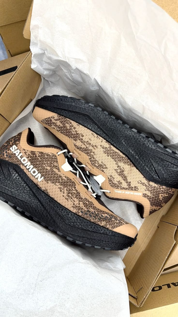 Unbox the new arrivals from Salomon with us!