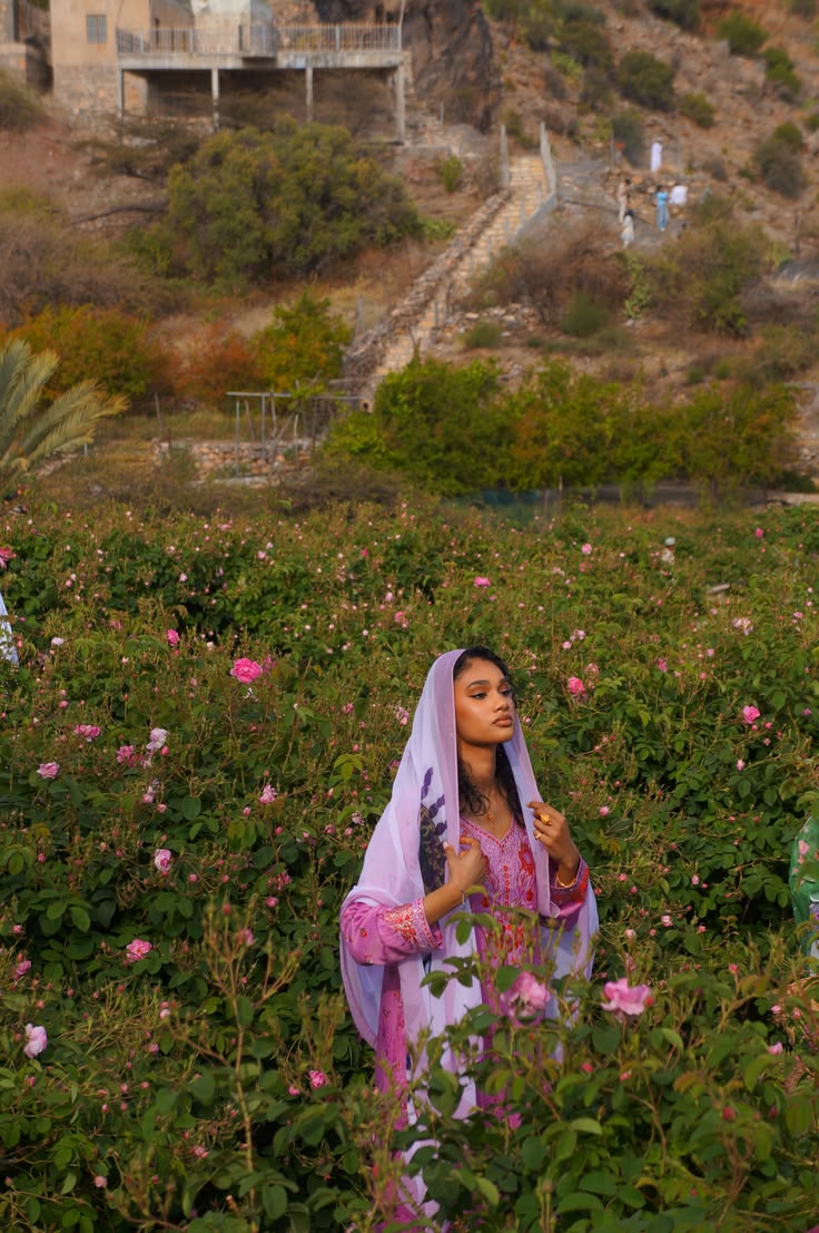Ig: @Laraam.studio 📍Rose fields, Jebel Akhdar