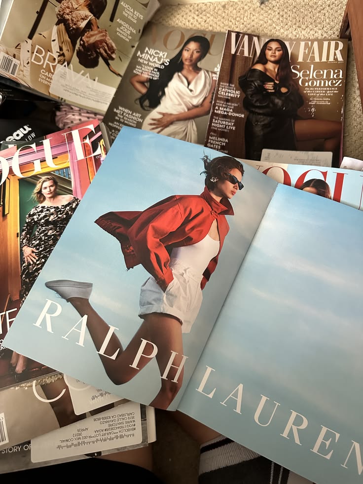 Collage Magazine