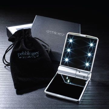 Mistletoe LED Cosmetic Mirror nice little stocking filler fr