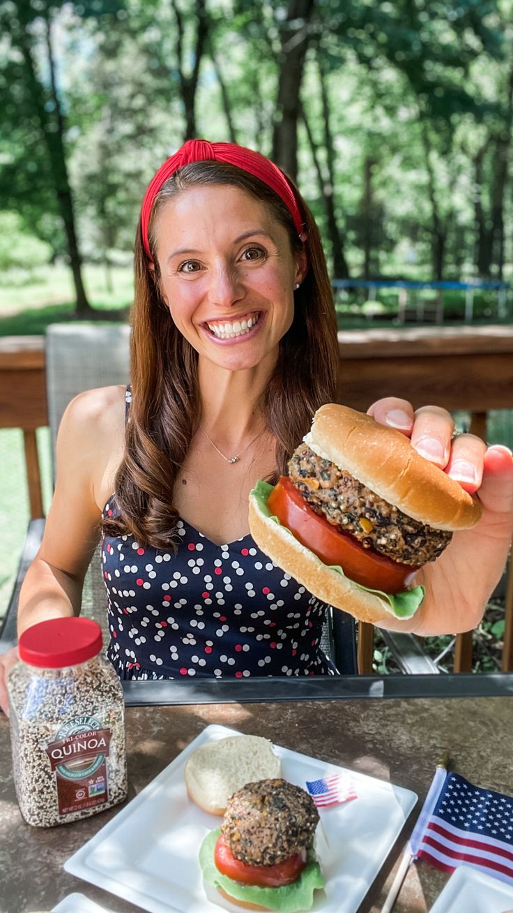 Ready to celebrate July 4th in style? 🎉🍔 @healthyholme has g