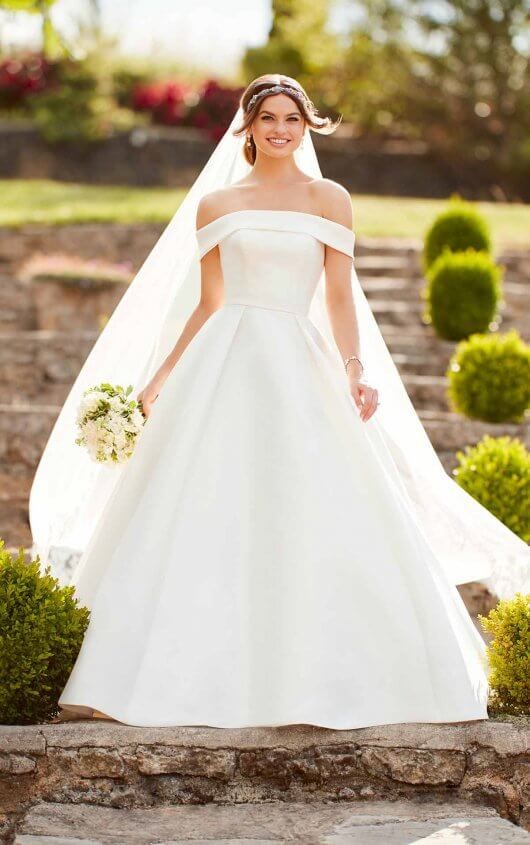 Simple Ballgown Wedding Dress with Off-the-Shoulder Sleeves 