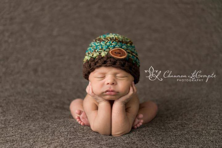Newborn Button Hat Green Brown
 #crochet #babyprops #newborn