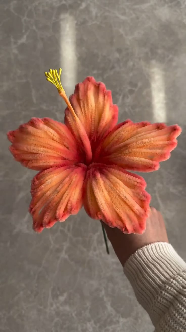 How to make trending flowers from pipe cleaners