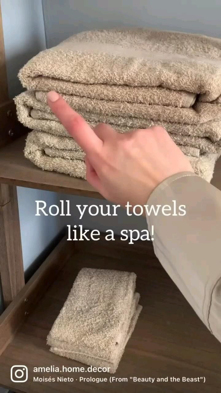 Roll Your Towel Like a Spa#simpleliving #spacesaving #follow