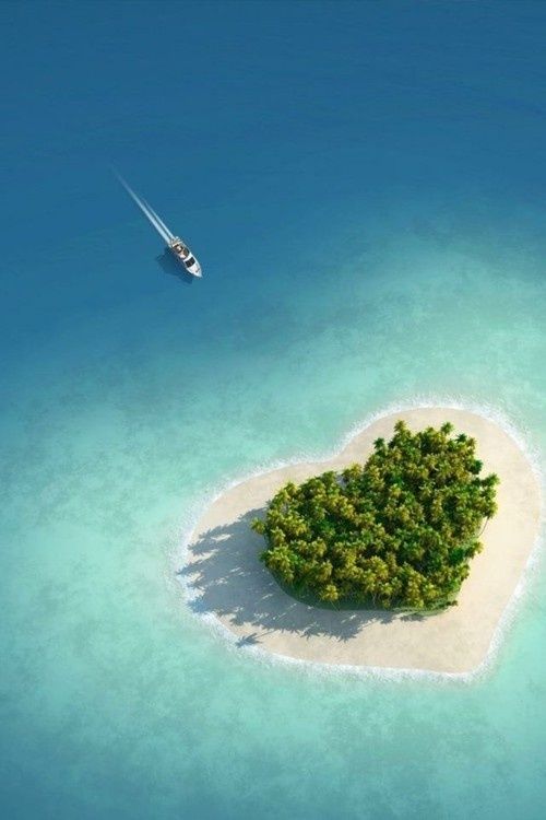 Tavarua - Tiny Heart Shaped Island in Fiji