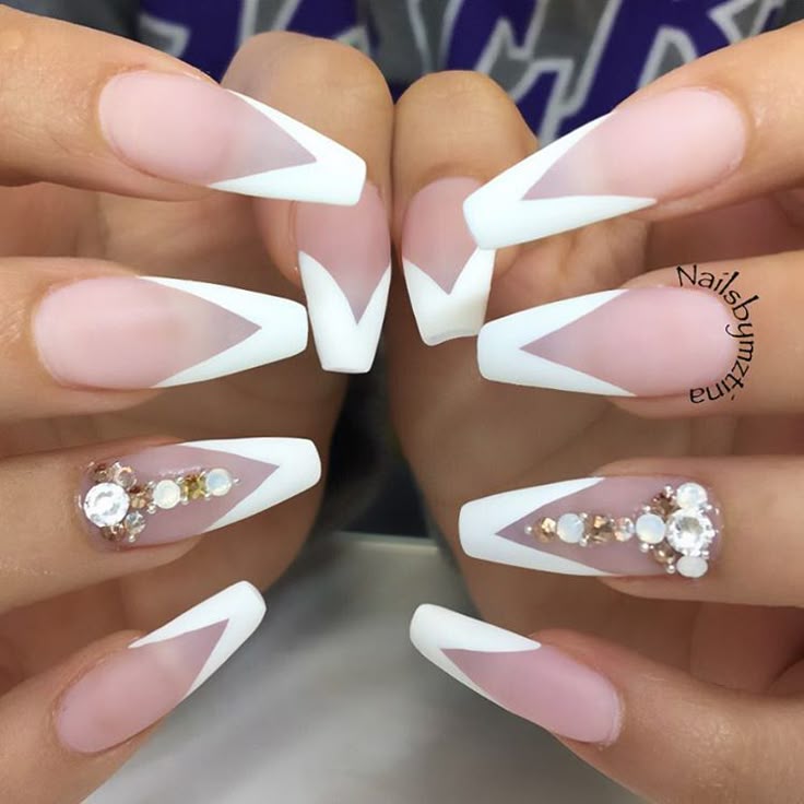 White Matte V French Long Coffin Nails #nail #nailart
