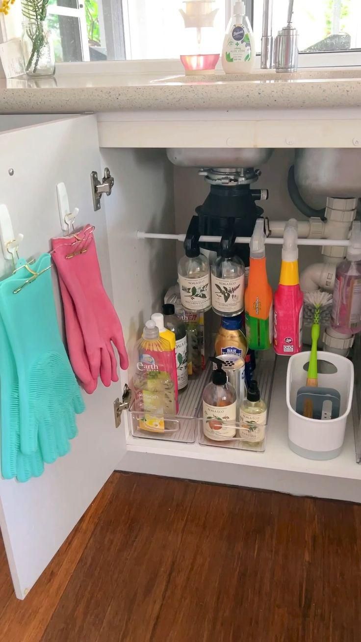 See how I organise the cupboard under my kitchen sink. Kitch
