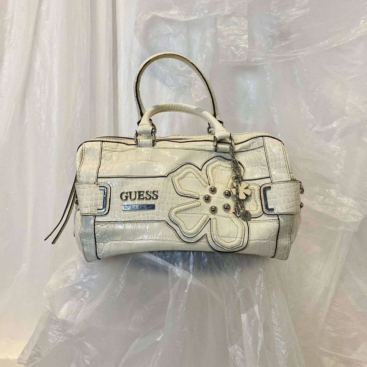 #guess #bag #y2k #00s #cute #aesthetic