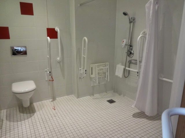 Cheap Bathroom Remodeling Tips to Create An Accessible Bathr
