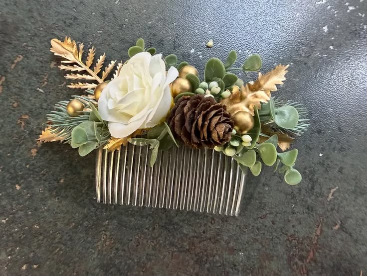 Floral Hair Comb: Sage Green Eucalyptus Wedding Hair Accesso