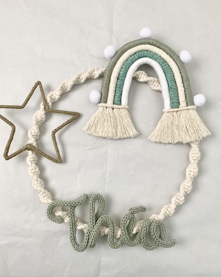 Lindo porta maternidade para bebê menino. Cores cru e tons d