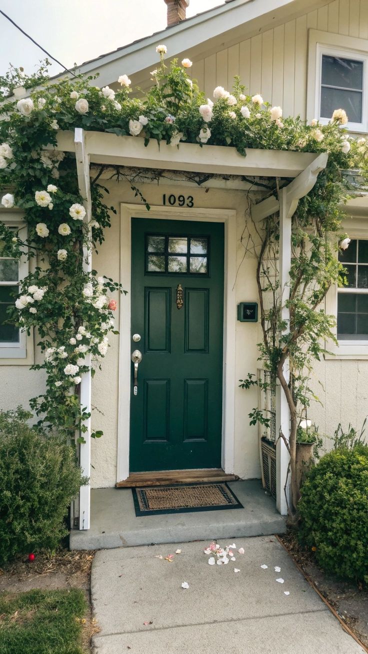 Imaginative Climbing Roses Ideas to Enchant Your Garden - Ga