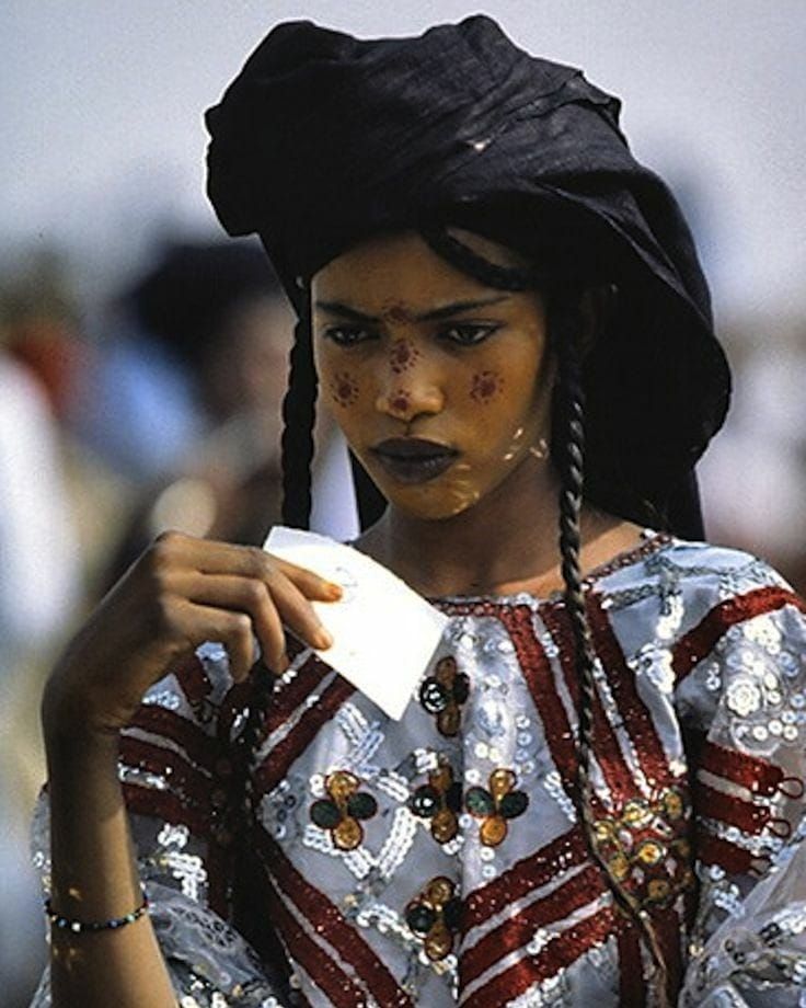 Berber girl  #fashiondesigner #couture #india #asia #baglade