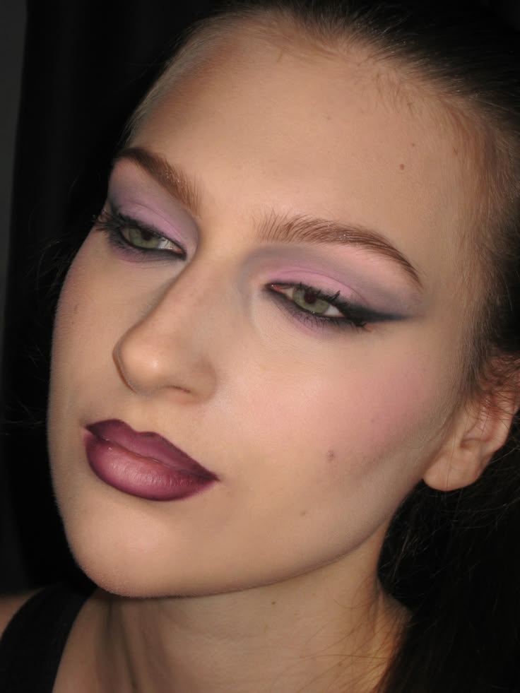 makeup inspo soft grunge makeup makeup artist messy makeup c
