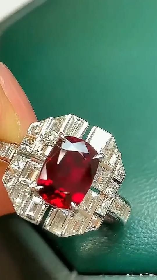 Welcome to Jewelry Auctioned, your one stop online destinati