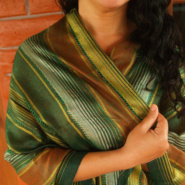 Different ways to wear our shawls