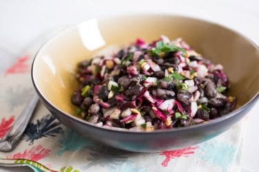 How to Make a Creamy Cucumber Salad