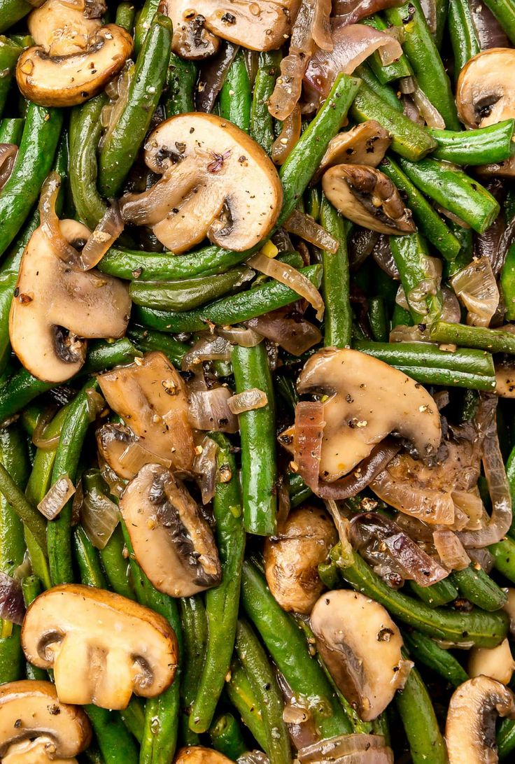 Indulge in the earthy flavors of this savory mushroom and gr