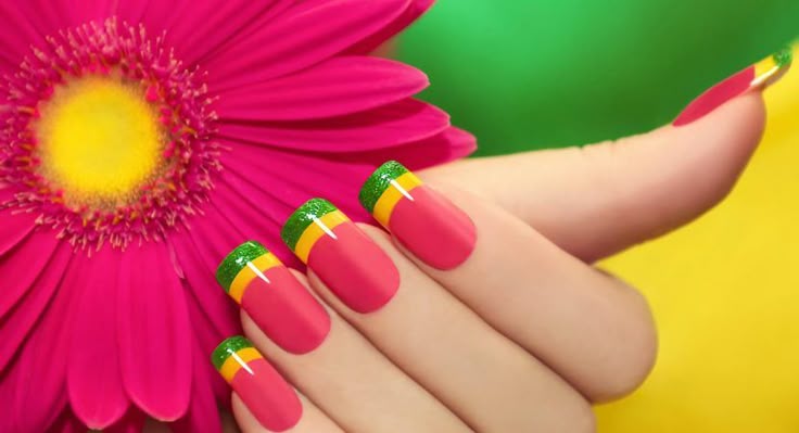 Fotos de Uñas Decoradas Elegantes, Fáciles y Sencillas 2018 