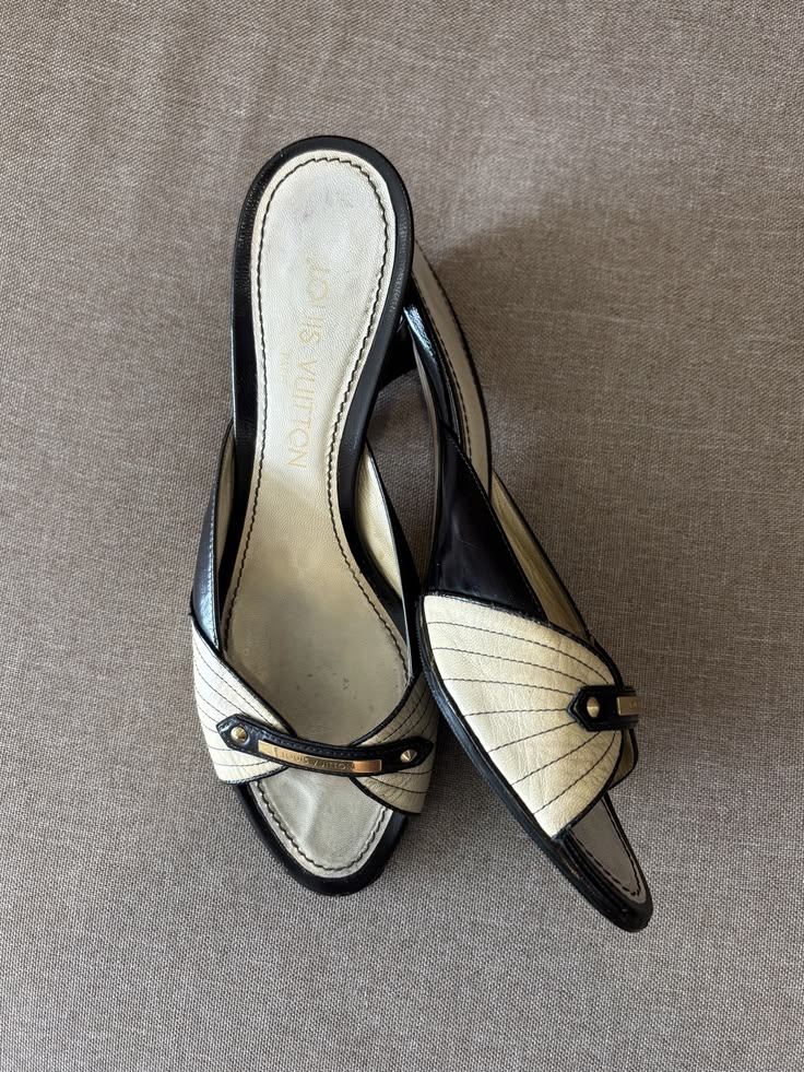 #y2k #vintage #mules #heels #oldmoney #aesthetic #louisvuitt