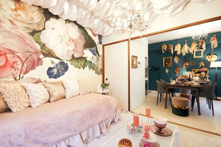 お部屋に入った瞬間、誰もが思わず「わぁっ！」と驚いてしまう大輪の花々💐
お選びいただいたのは、オランダ Eijffing