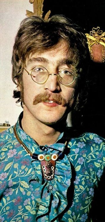 John Lennon Sgt. Pepper’s Lonely Hearts Club Band (promotion