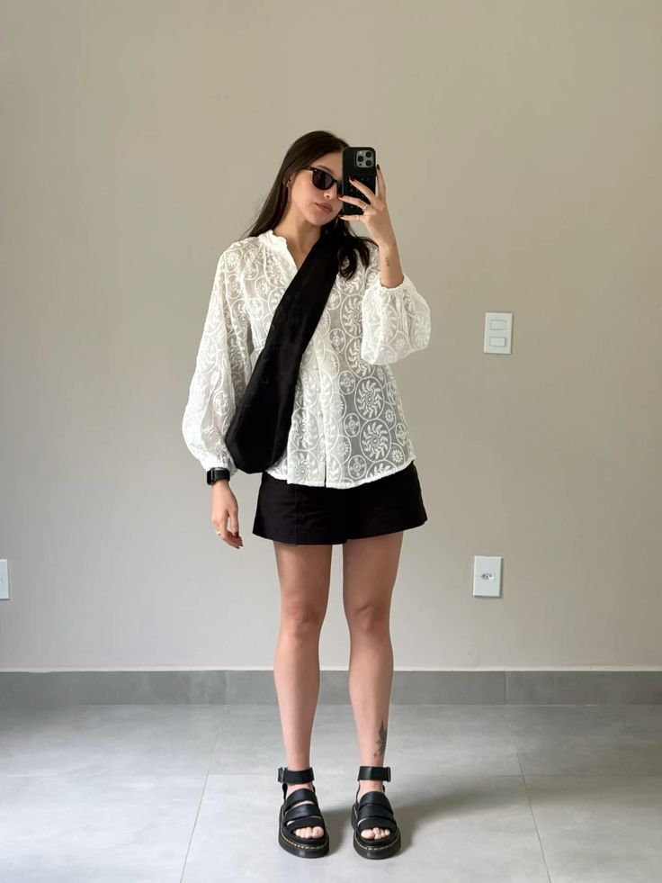 Minimal casual aesthetic