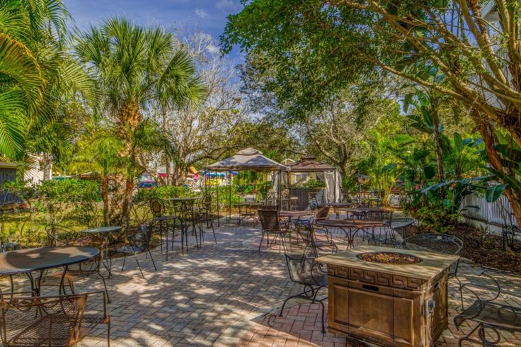 Explore The Historic Peninsula Inn in Gulfport, Florida