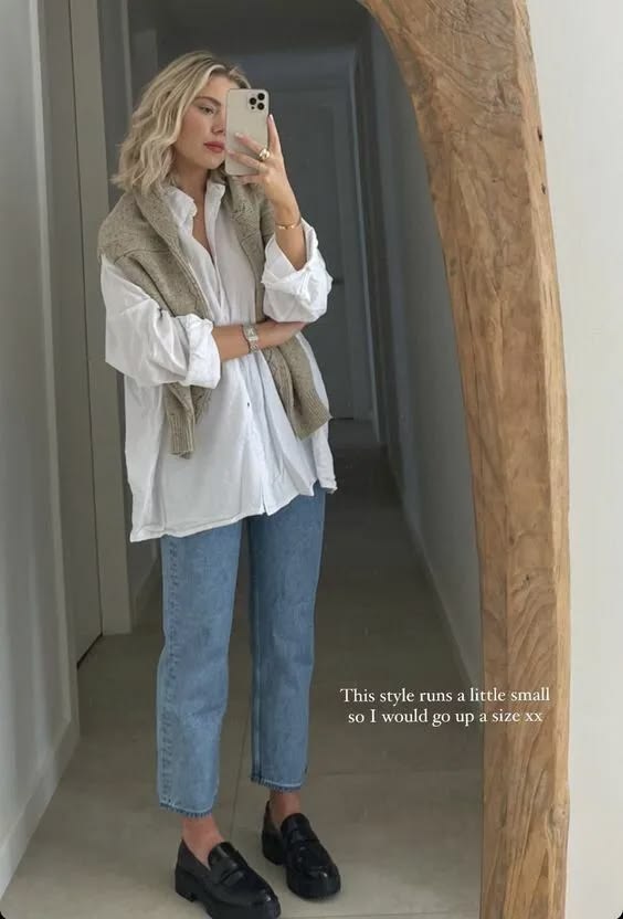 Casual chic work outfit, white button up, light denim, chunk