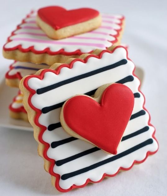 Galleta decorada con royal icing para San Valentín
