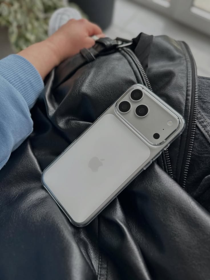 MagSafe Animasyonlu Şeffaf Kılıf ❤️‍🔥
Premium dokunuş + Maks