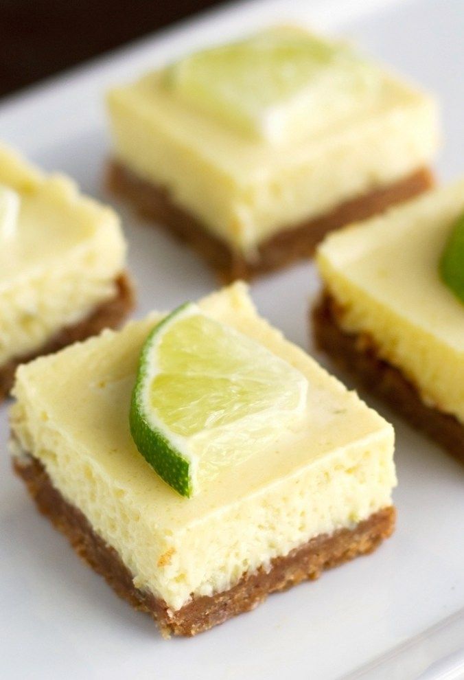 Key Lime Pie Bars - Creamy, smooth, and so flavorful. #keyli