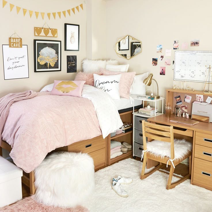 Dusty Rose Chloe Medallion Duvet Cover and Sham Set - Full/Q