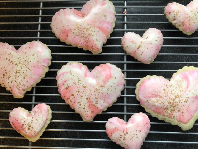 Marbled Sugar Cookies with Metallic Splatter | Valentine’s D