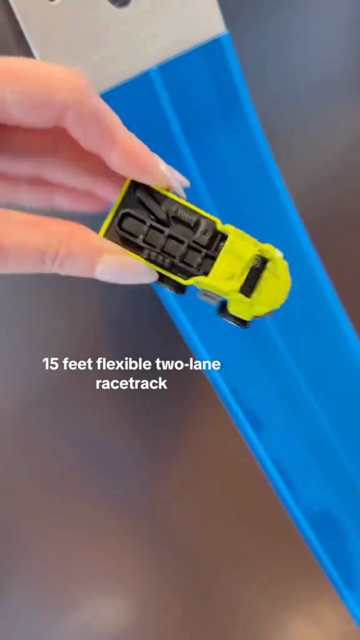 The perfect gift for kids who love toys car. It's easy to se