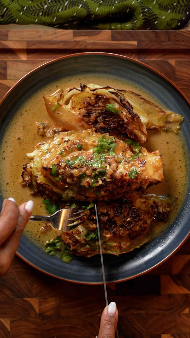 This Garlic Parmesan Melting Cabbage is going to have you fo