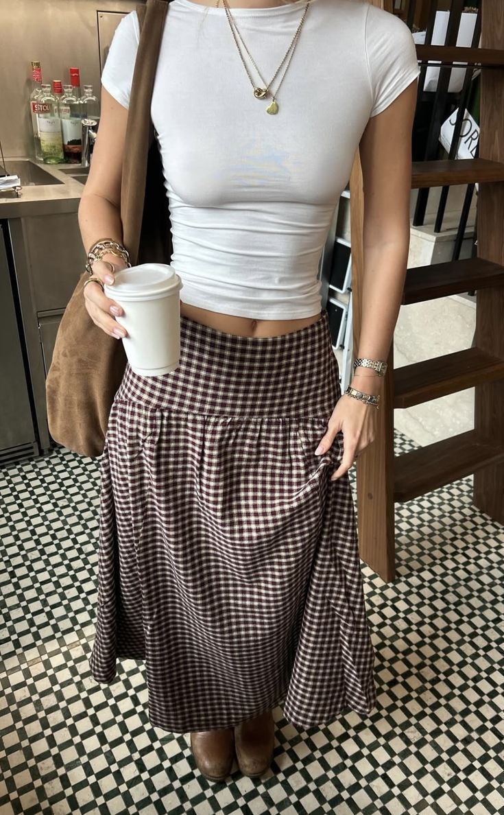 Maxi skirt basic top girly outfit