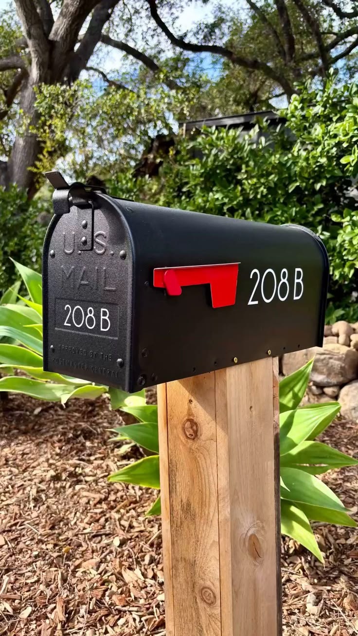 Our mailbox numbers + letters are a simple way to elevate yo