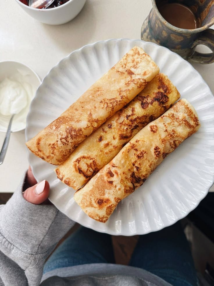 I absolutely love these breakfast burritos. Creamy scrambled