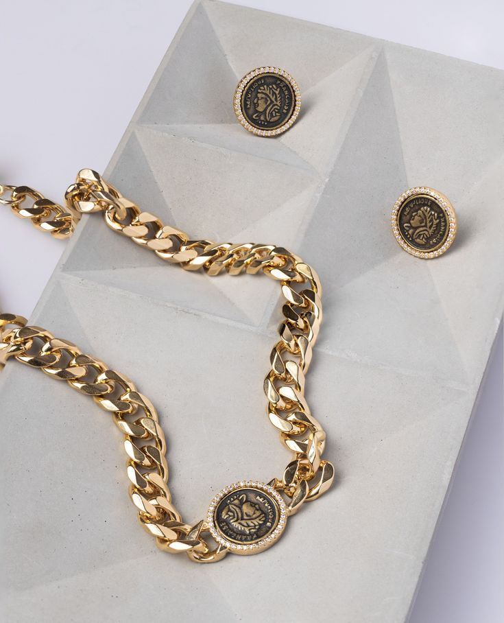 ✨️Bold jewellery and trendy coin set, NOW ON SALE!🔥 Elevate 