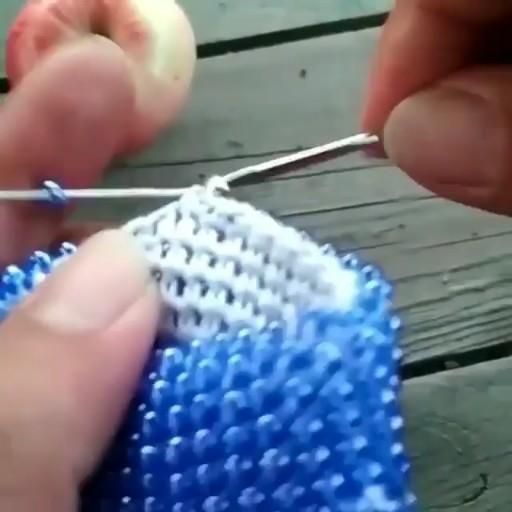 Вяжем крючком с бисером Руководелие мастер класс Видео обзор