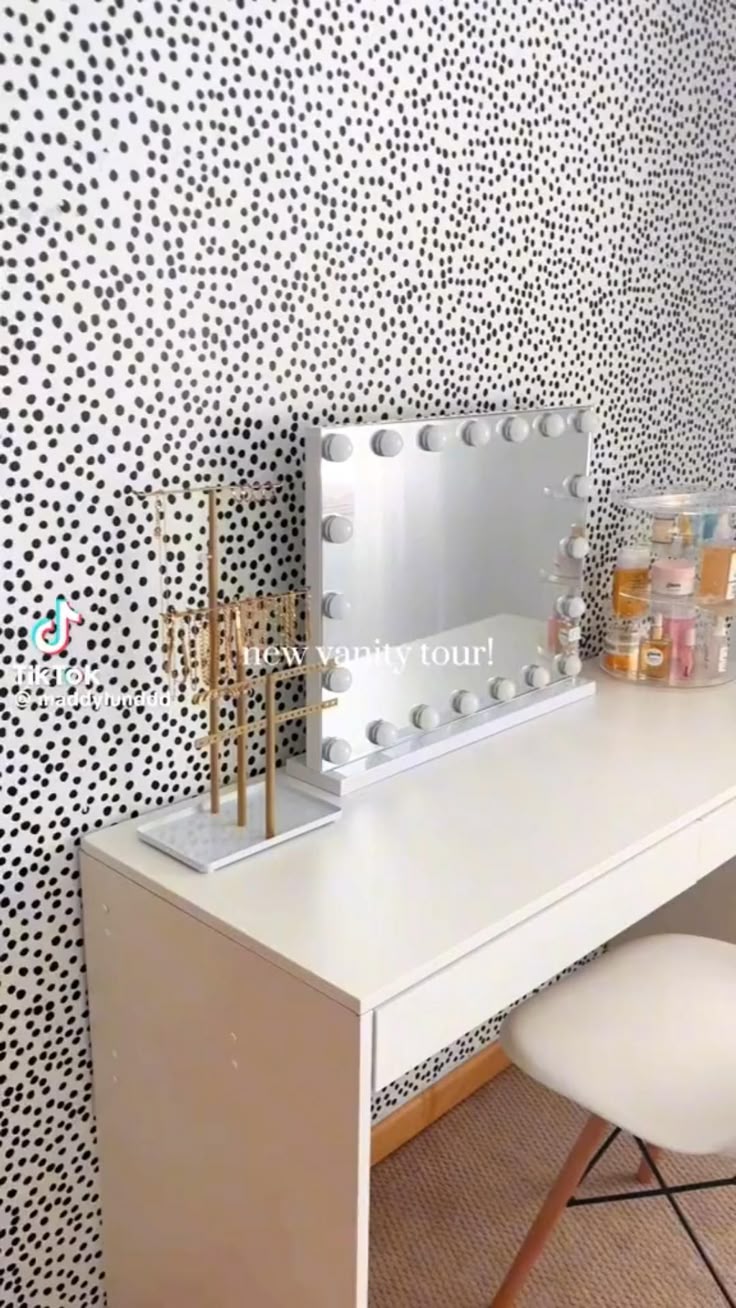 Not my vid!! #preppy #vanity #roominspo #aesthetic #fyp #tik